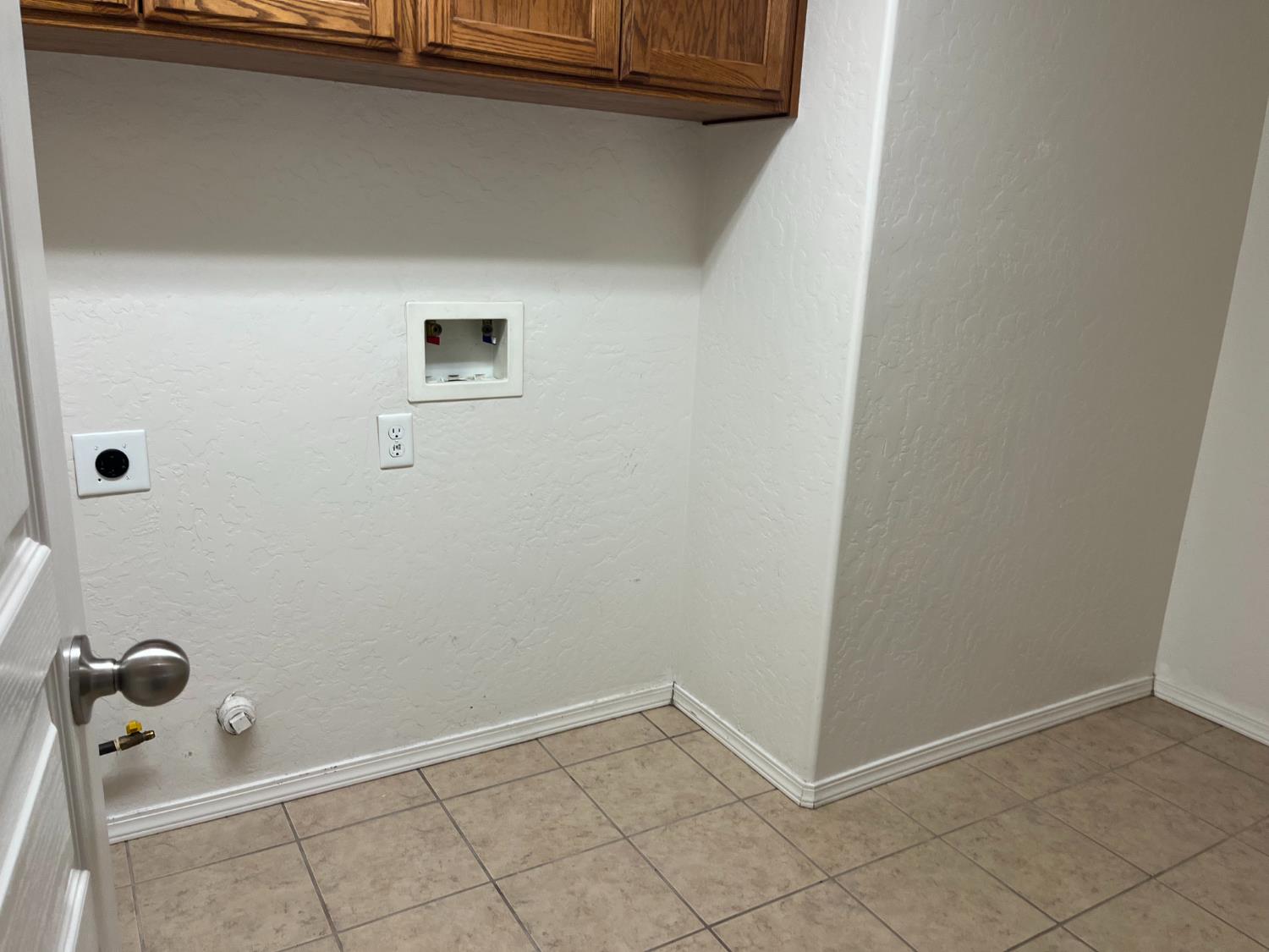 2392 S Playa, Fresno, CA 93727