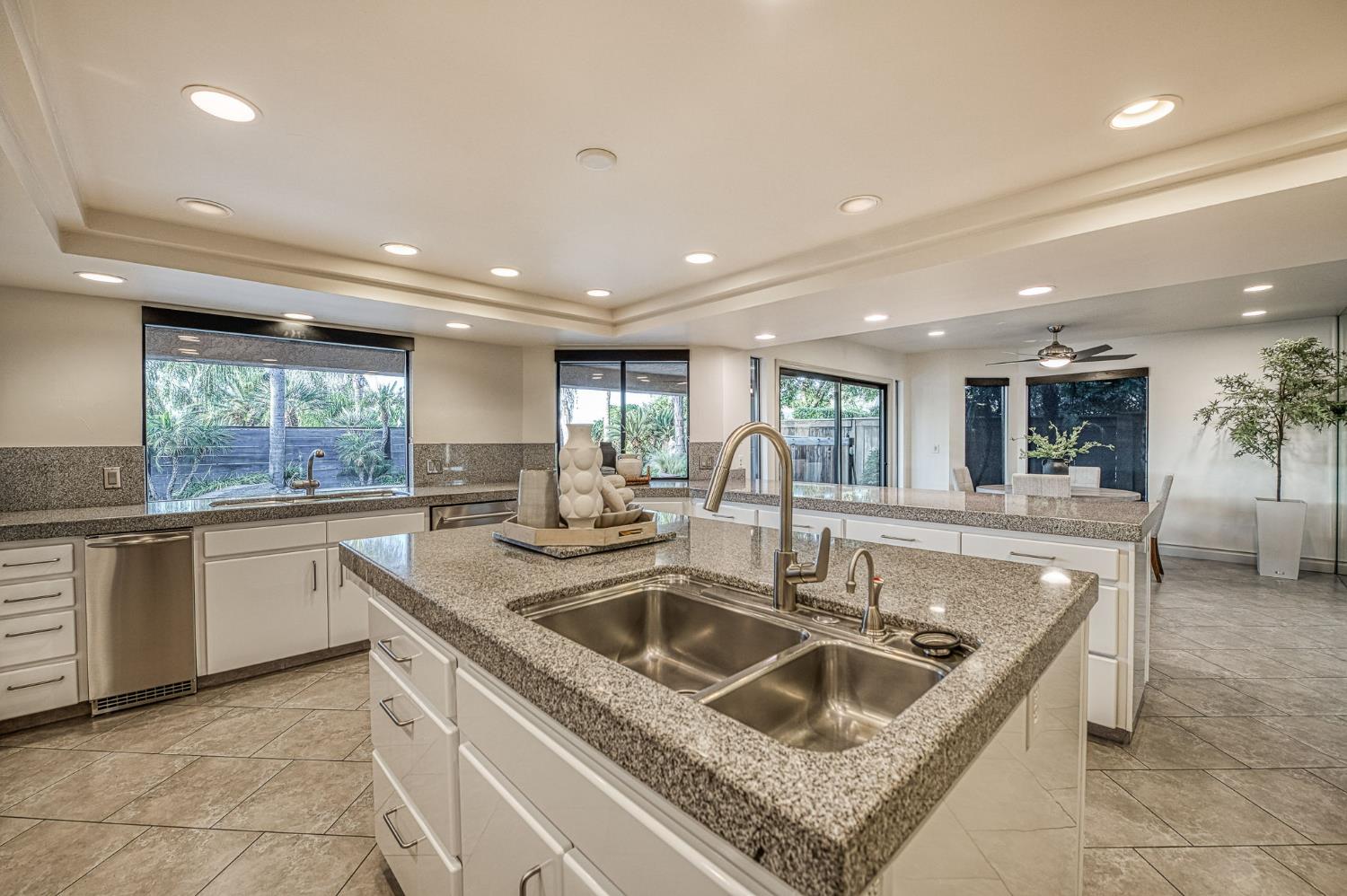 2788 W Bluff Ave, Fresno, CA 93711