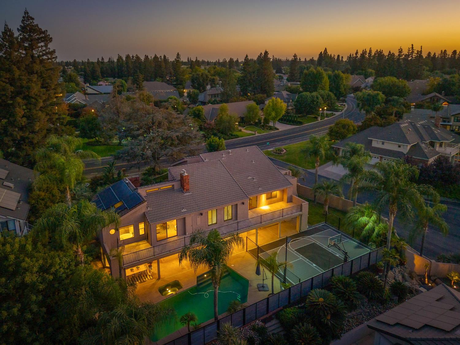 2788 W Bluff Ave, Fresno, CA 93711