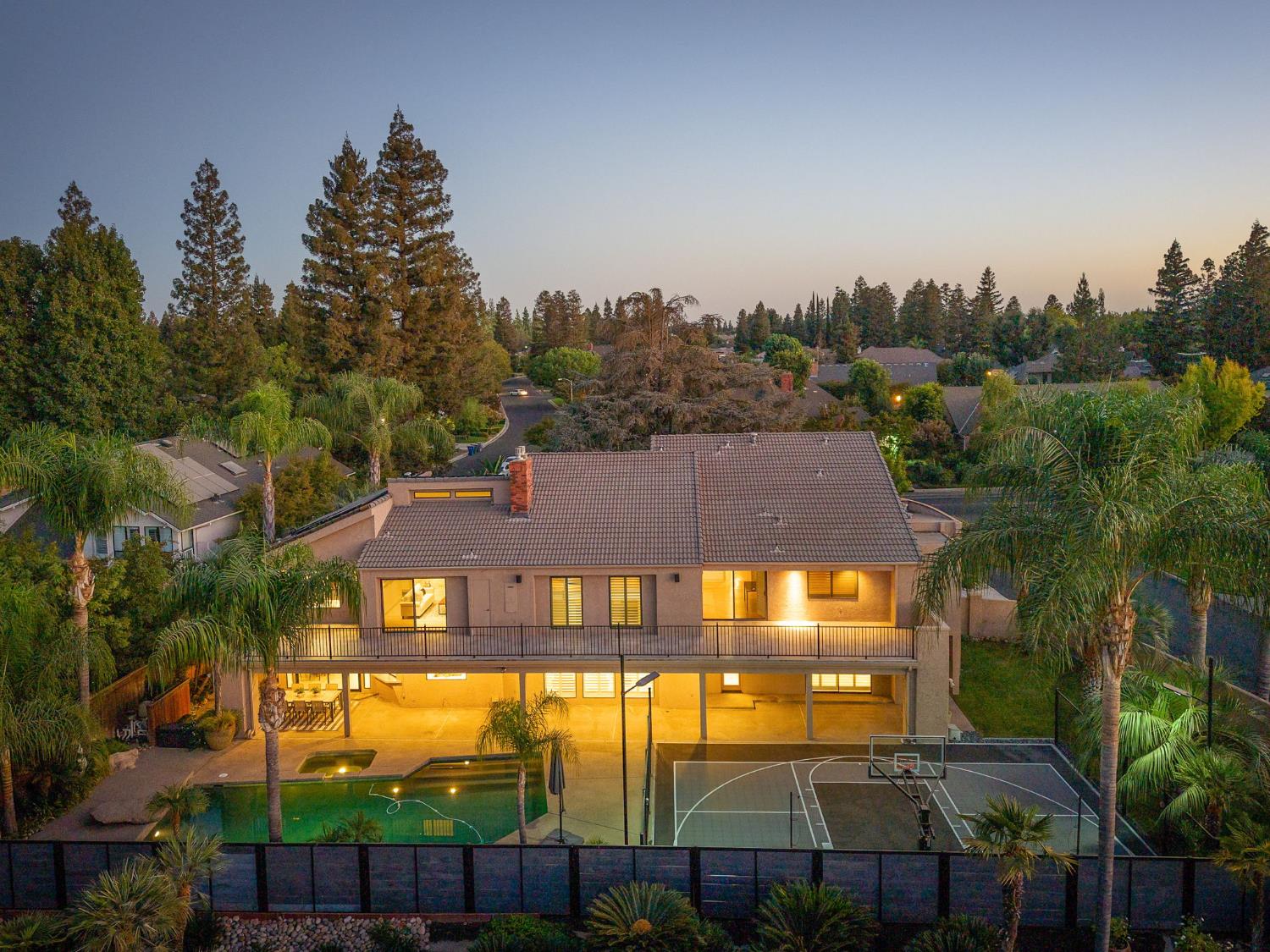 2788 W Bluff Ave, Fresno, CA 93711