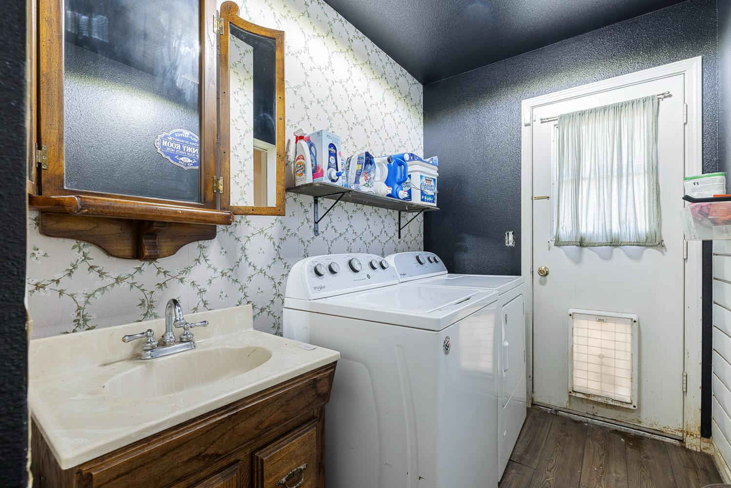 28354 Burrough Valley Rd, Tollhouse, CA 93667