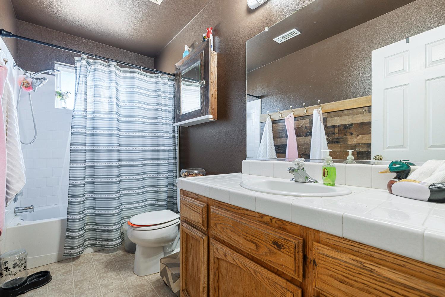 28354 Burrough Valley Rd, Tollhouse, CA 93667