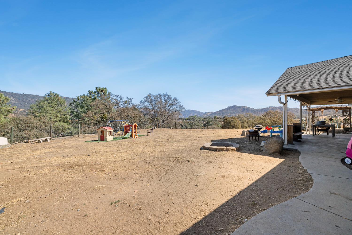 28354 Burrough Valley Rd, Tollhouse, CA 93667