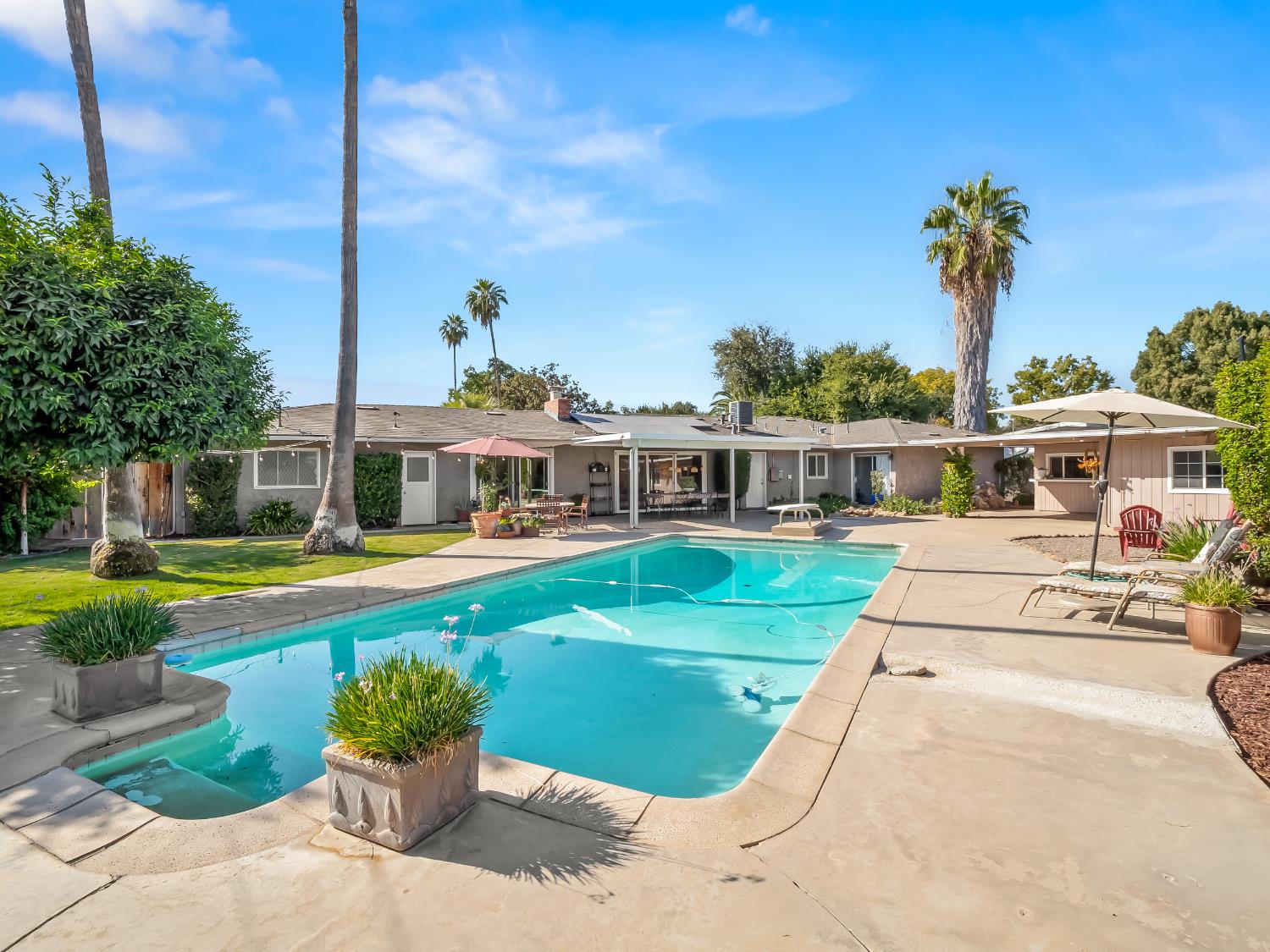 5264 N Fruit Ave, Fresno, CA 93711