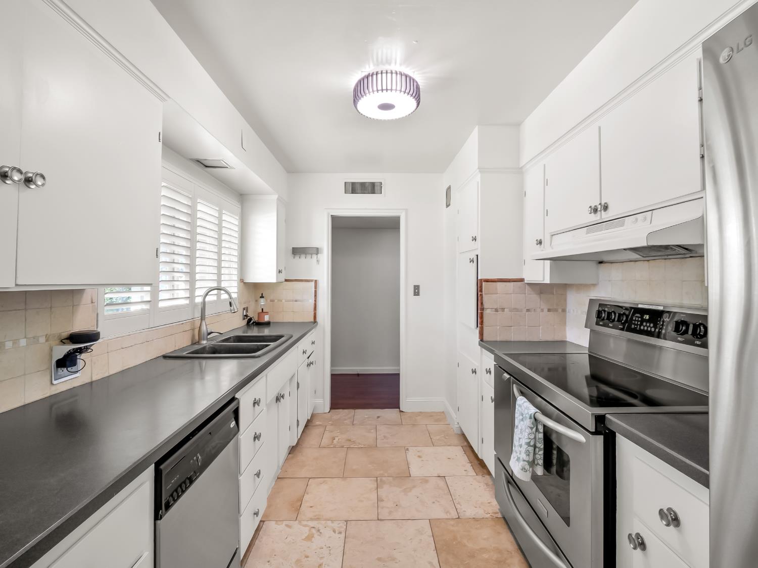 5264 N Fruit Ave, Fresno, CA 93711