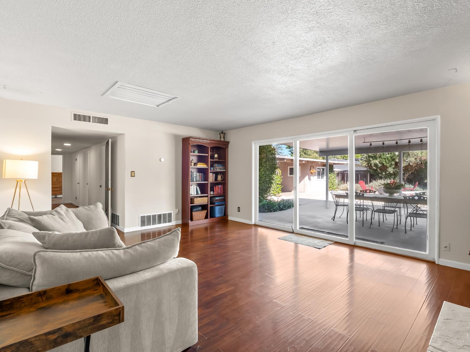 5264 N Fruit Ave, Fresno, CA 93711