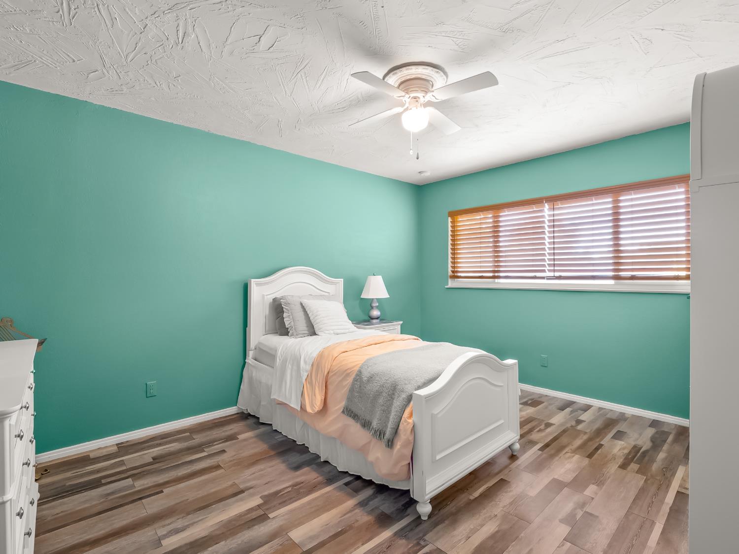 5264 N Fruit Ave, Fresno, CA 93711