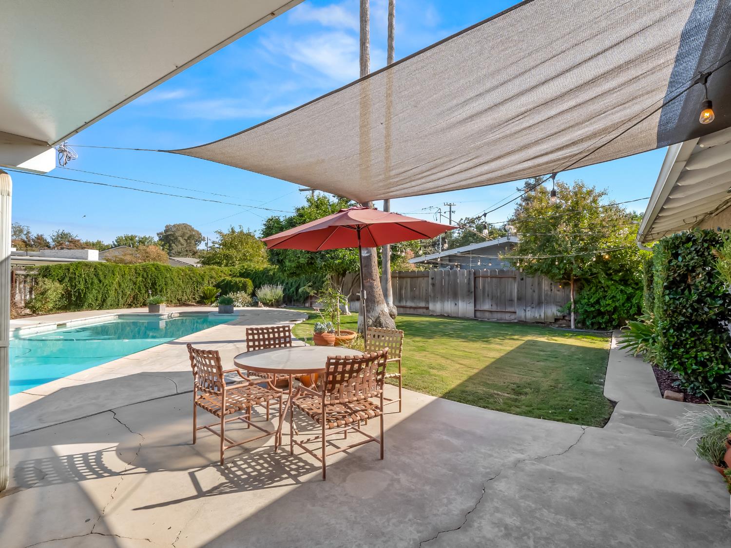 5264 N Fruit Ave, Fresno, CA 93711