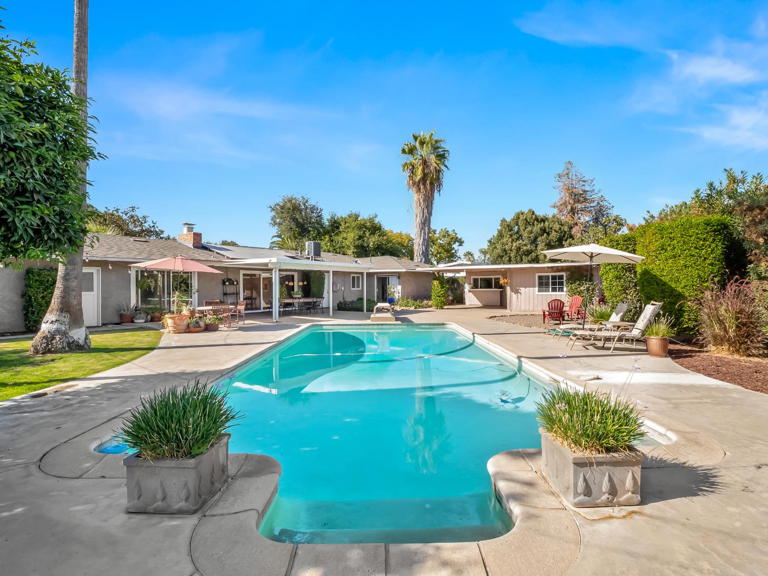5264 N Fruit Ave, Fresno, CA 93711