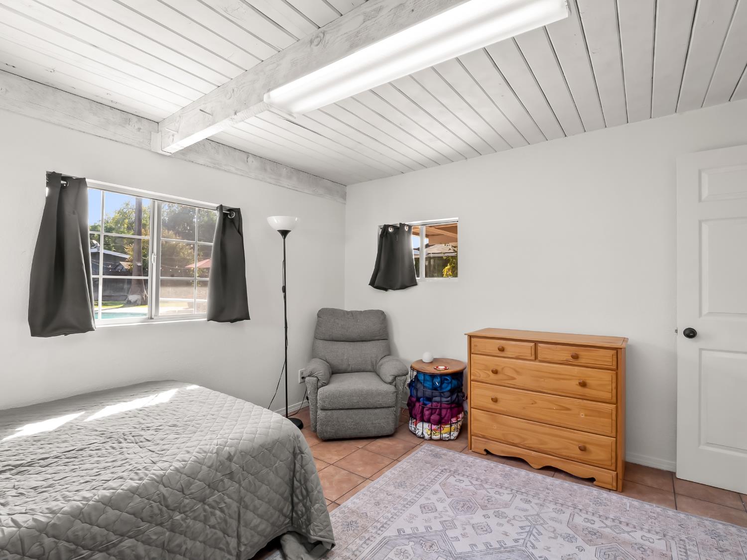 5264 N Fruit Ave, Fresno, CA 93711