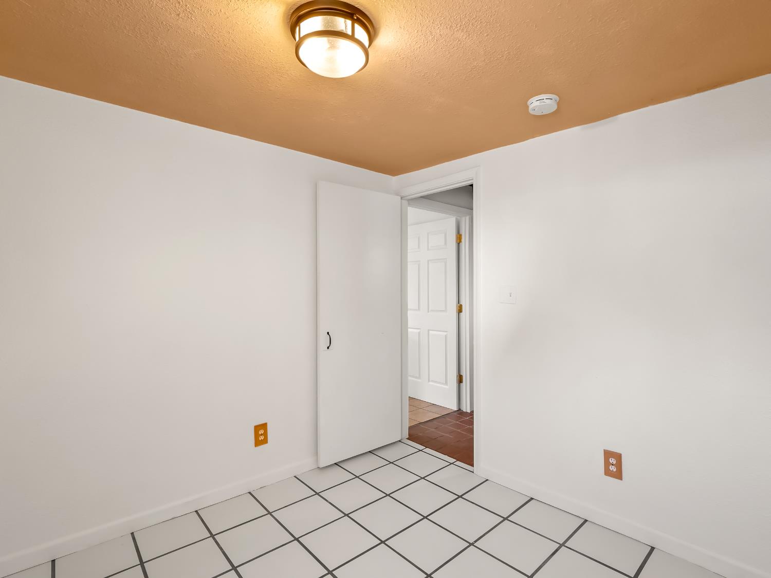 5264 N Fruit Ave, Fresno, CA 93711