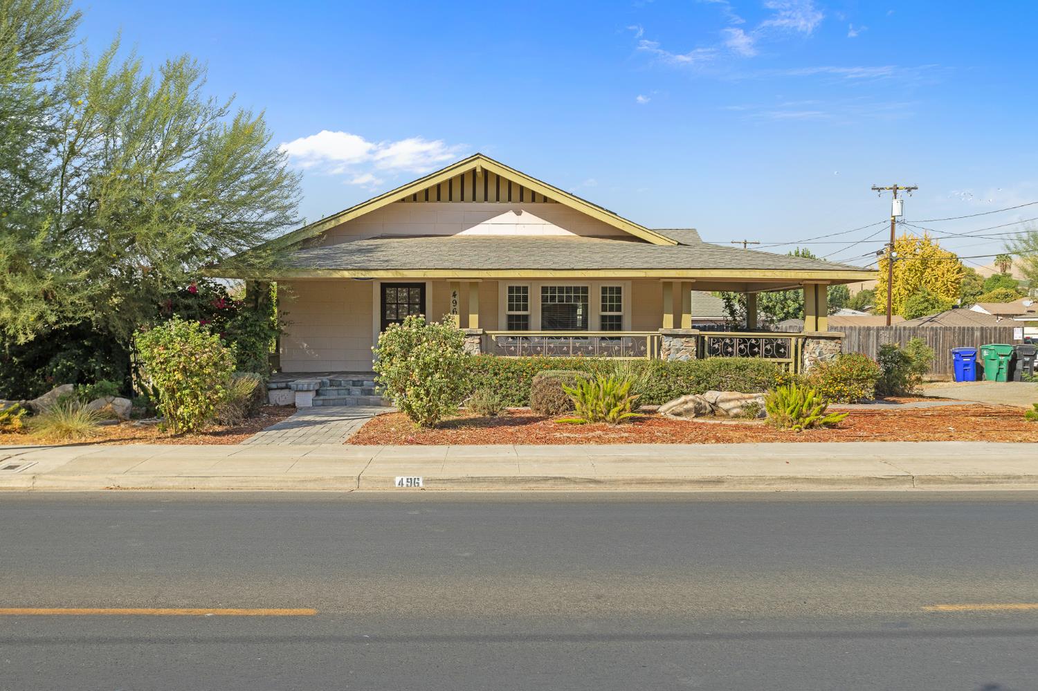 496 E Putnam, Porterville, CA 93257
