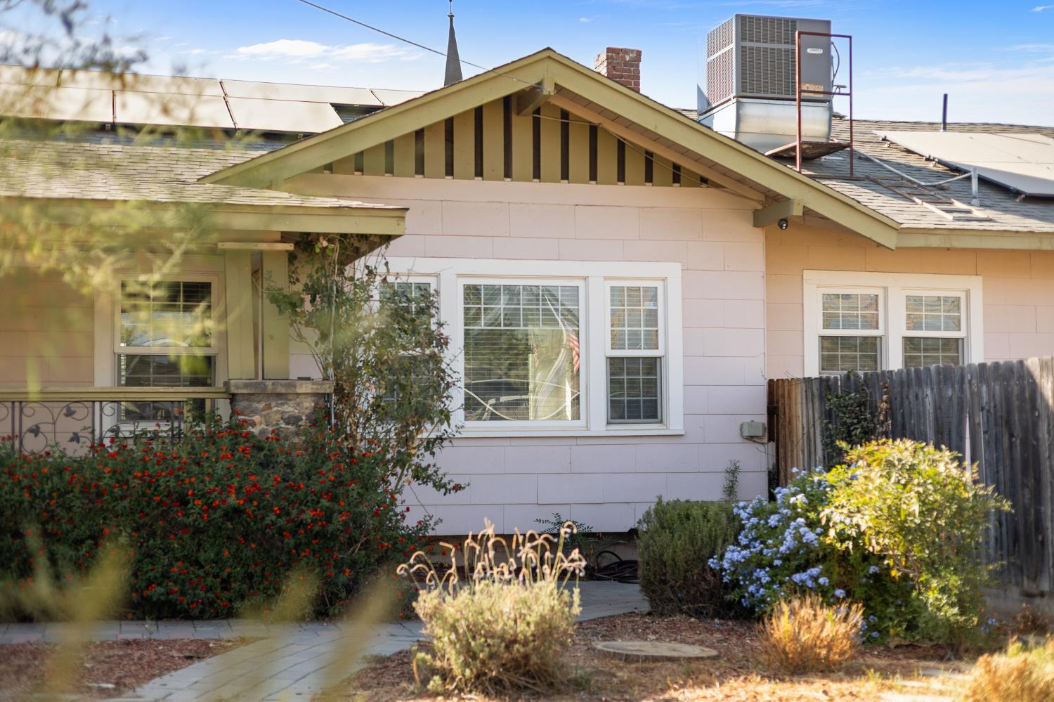 496 E Putnam, Porterville, CA 93257
