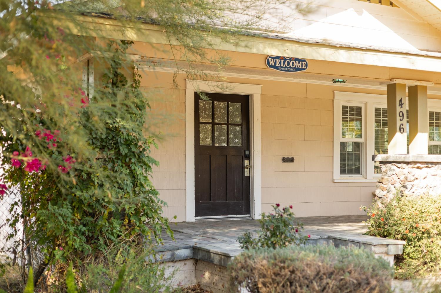 496 E Putnam, Porterville, CA 93257