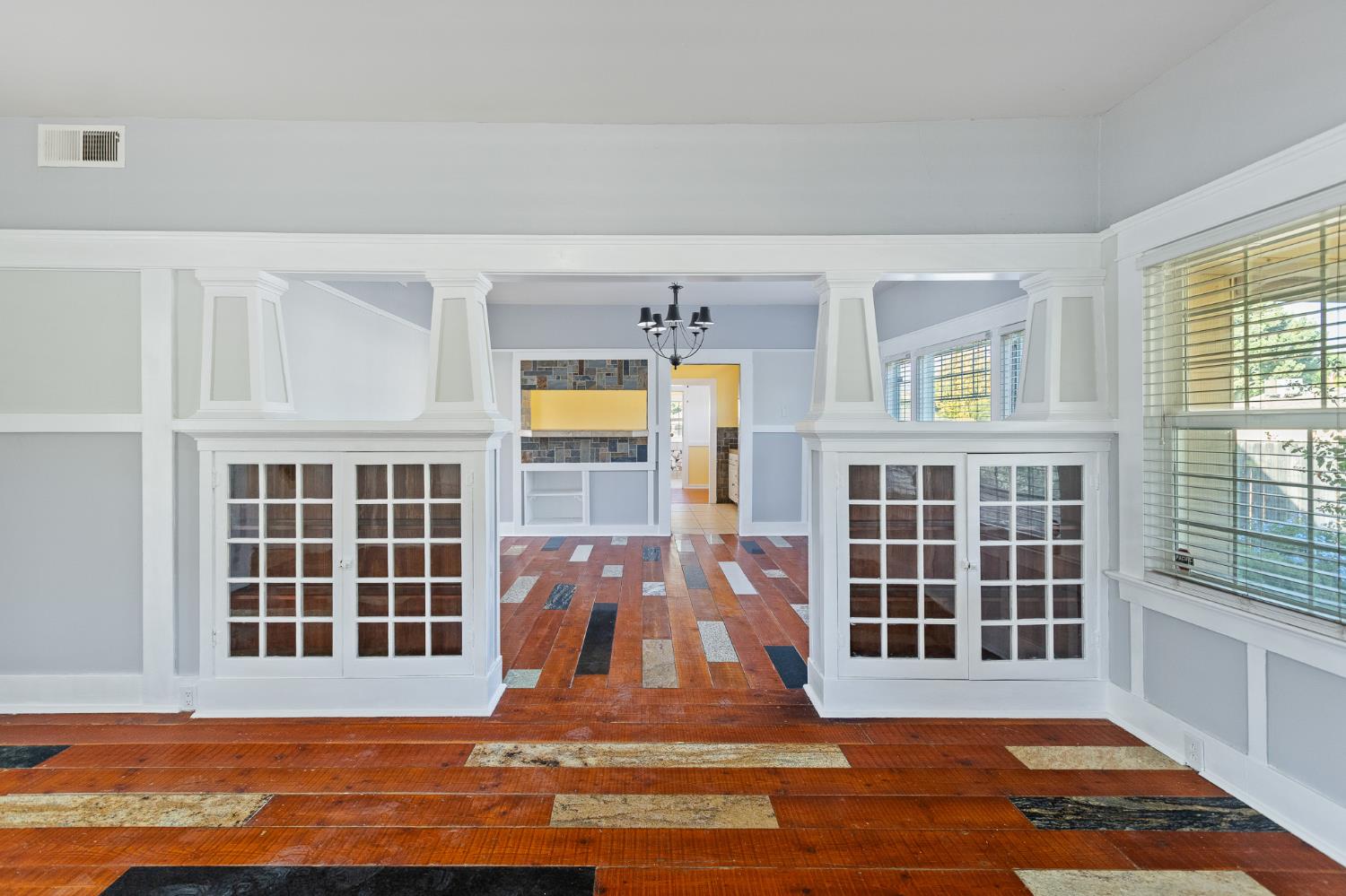 496 E Putnam, Porterville, CA 93257
