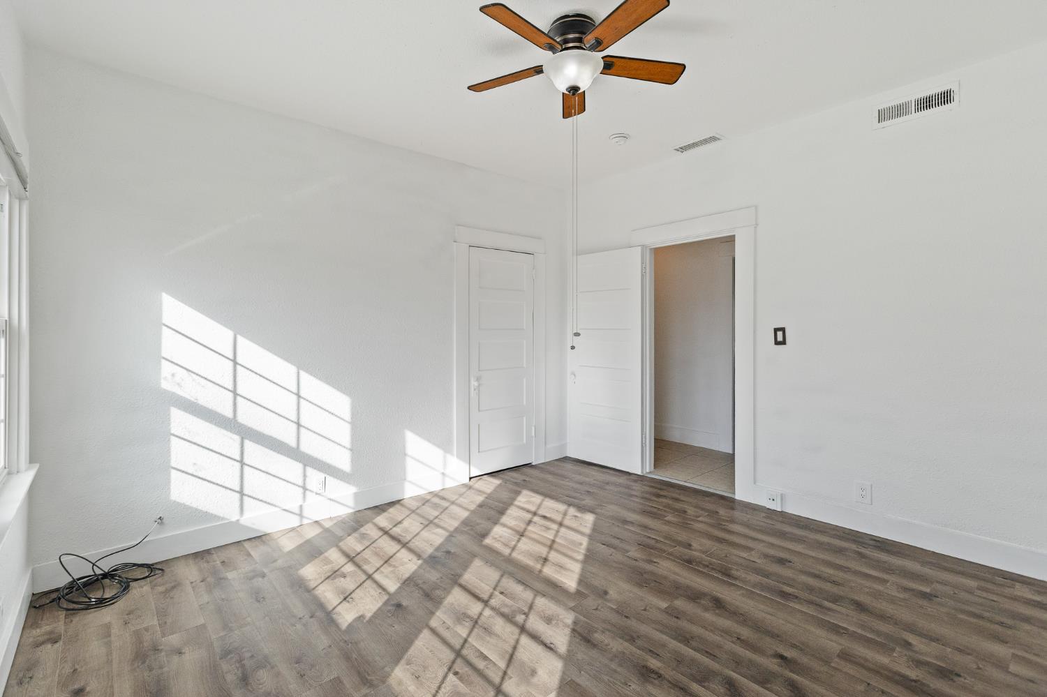 496 E Putnam, Porterville, CA 93257