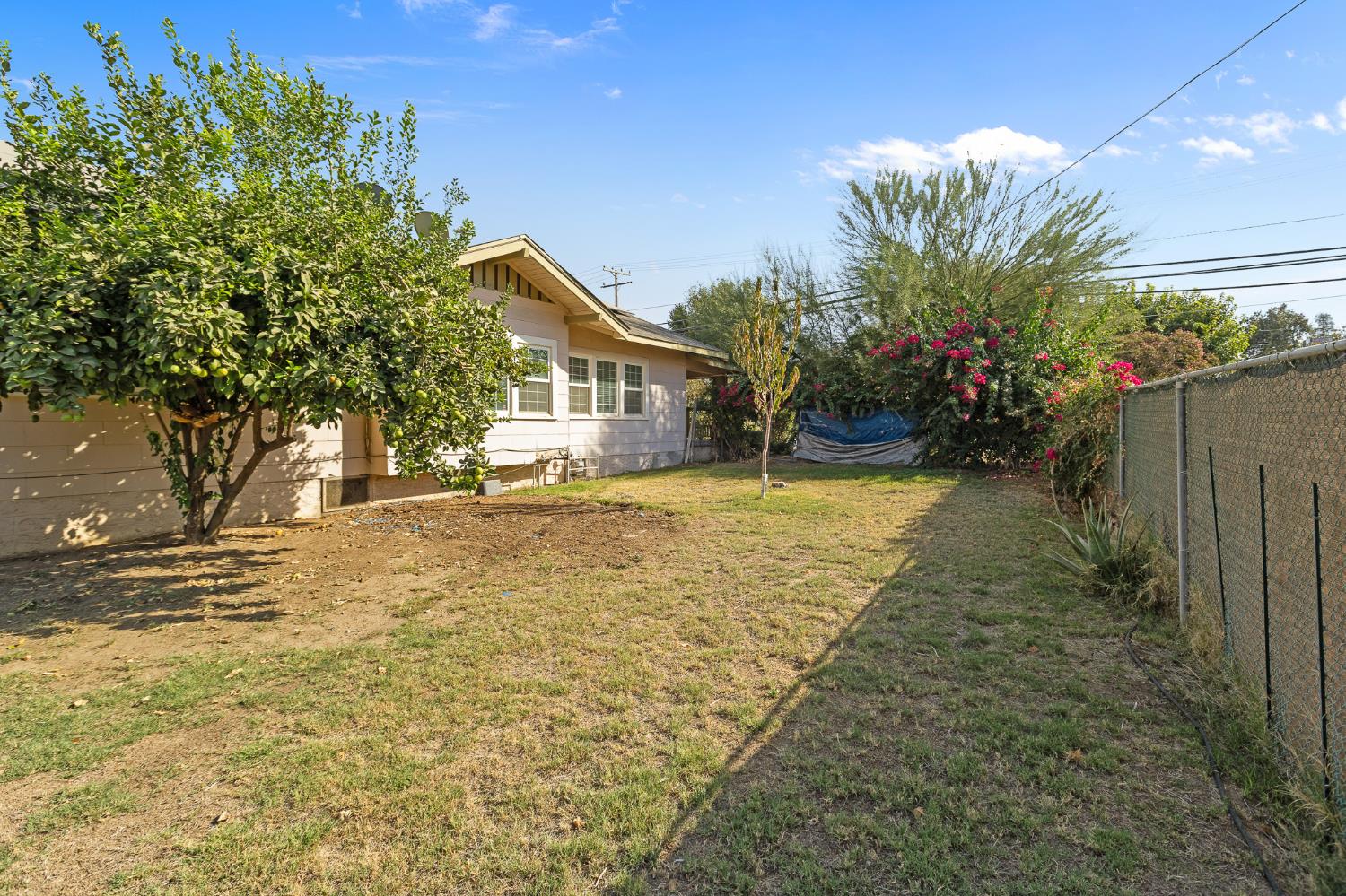 496 E Putnam, Porterville, CA 93257