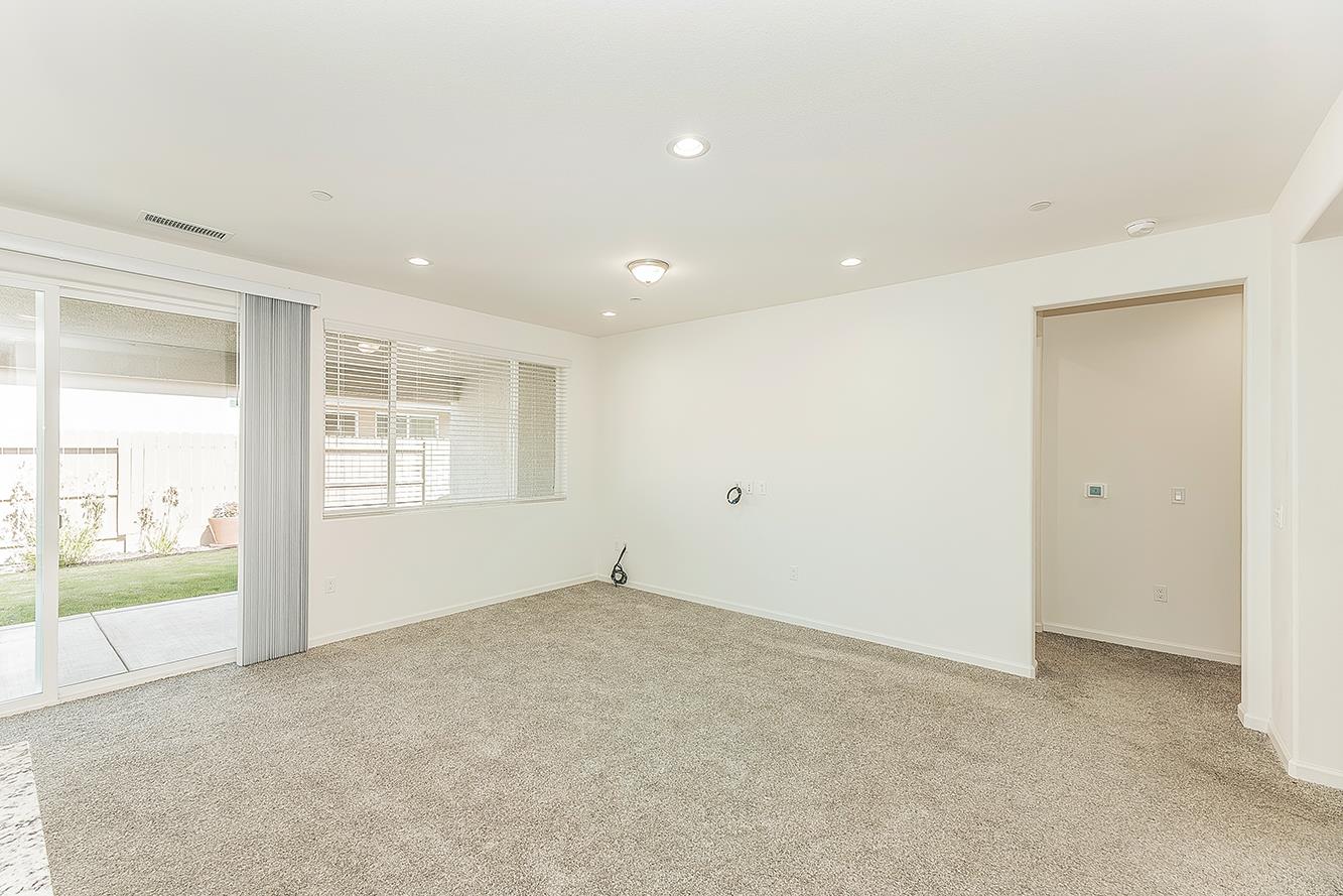 4161 Mitchell Ave, Clovis, CA 93619