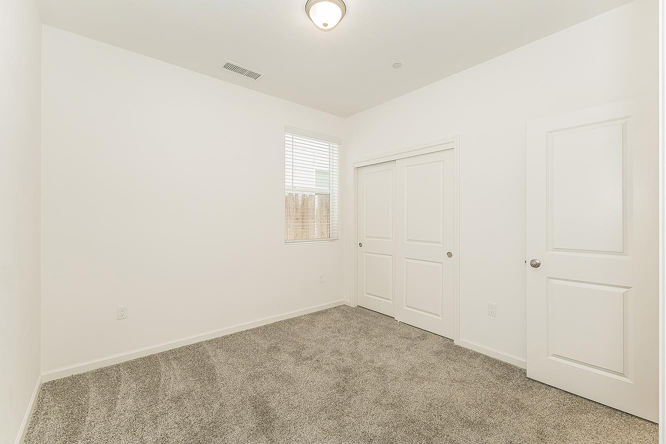 4161 Mitchell Ave, Clovis, CA 93619