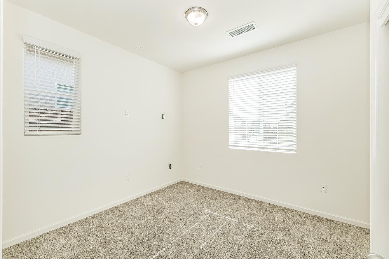 4161 Mitchell Ave, Clovis, CA 93619