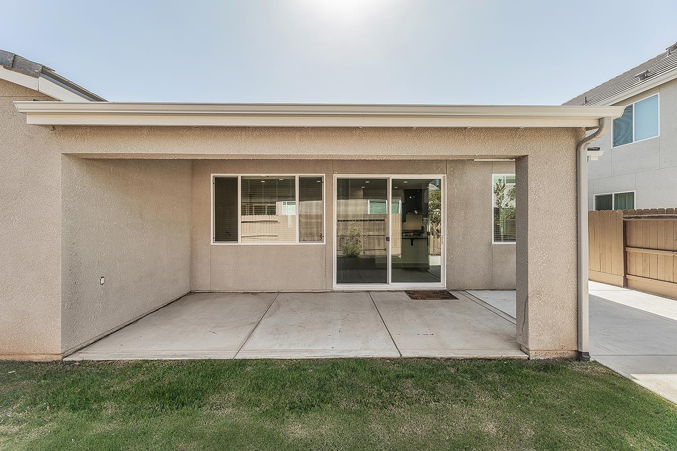 4161 Mitchell Ave, Clovis, CA 93619