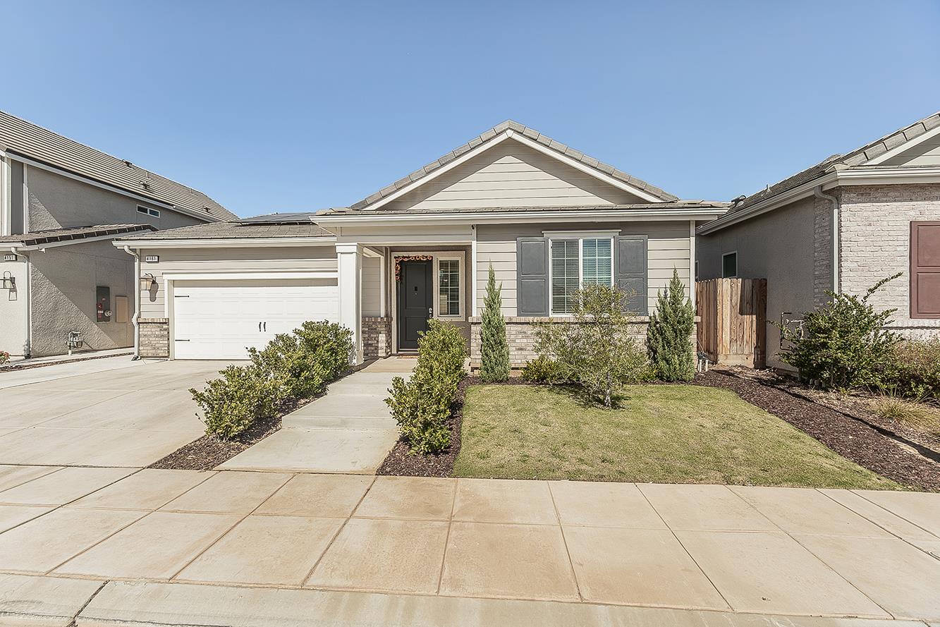 4161 Mitchell Ave, Clovis, CA 93619