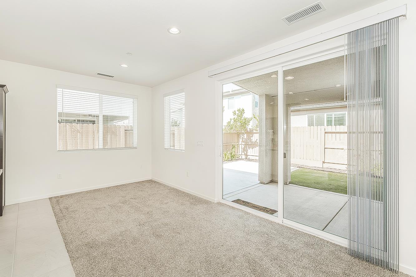 4161 Mitchell Ave, Clovis, CA 93619