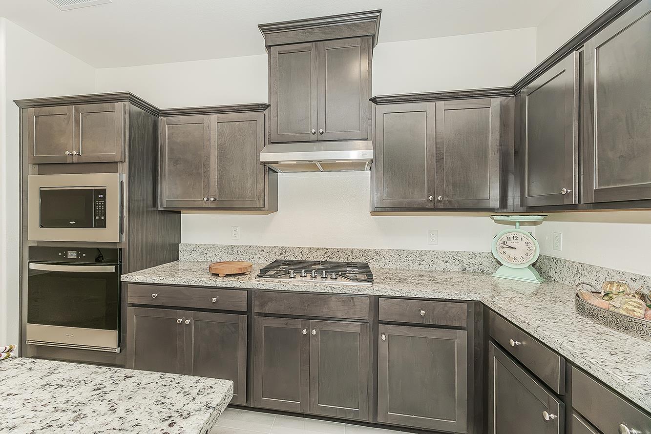 4161 Mitchell Ave, Clovis, CA 93619