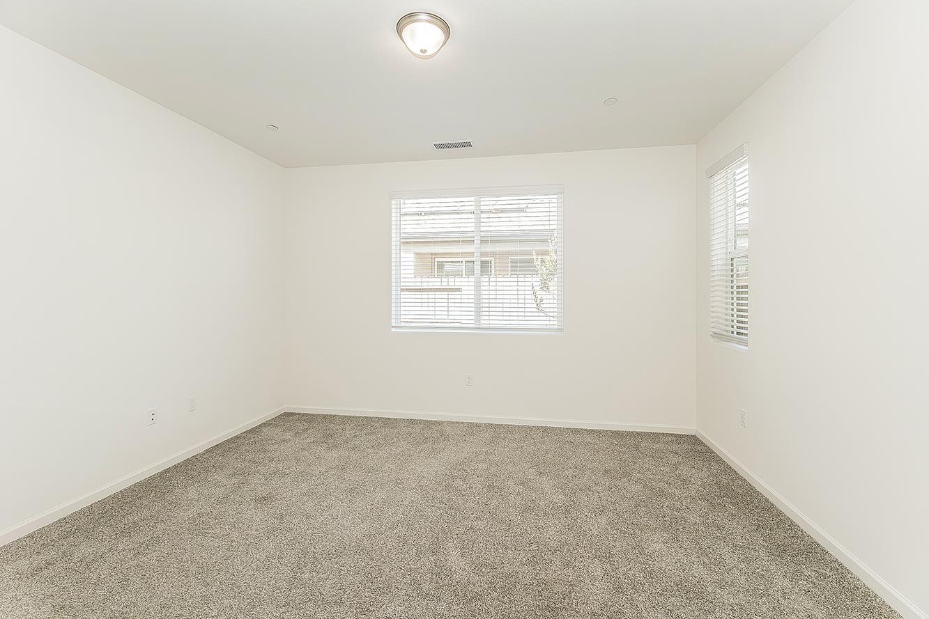 4161 Mitchell Ave, Clovis, CA 93619