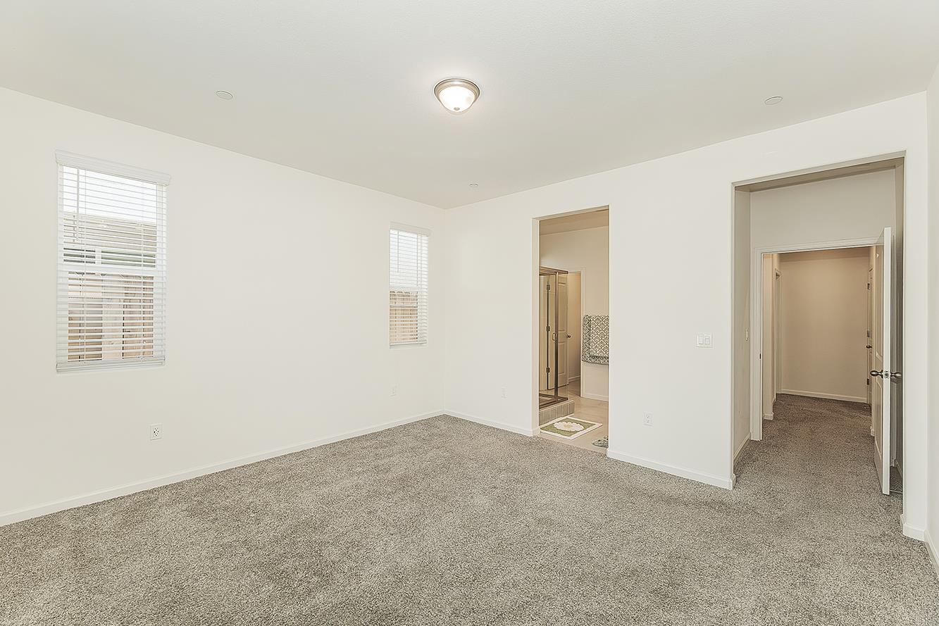 4161 Mitchell Ave, Clovis, CA 93619