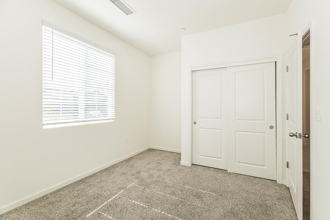 4161 Mitchell Ave, Clovis, CA 93619