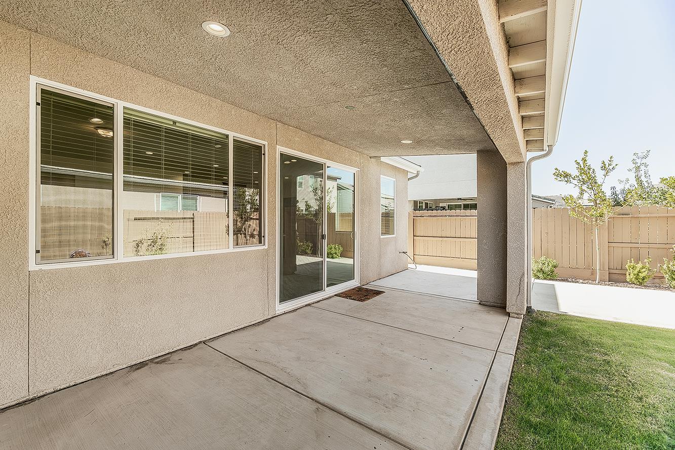 4161 Mitchell Ave, Clovis, CA 93619