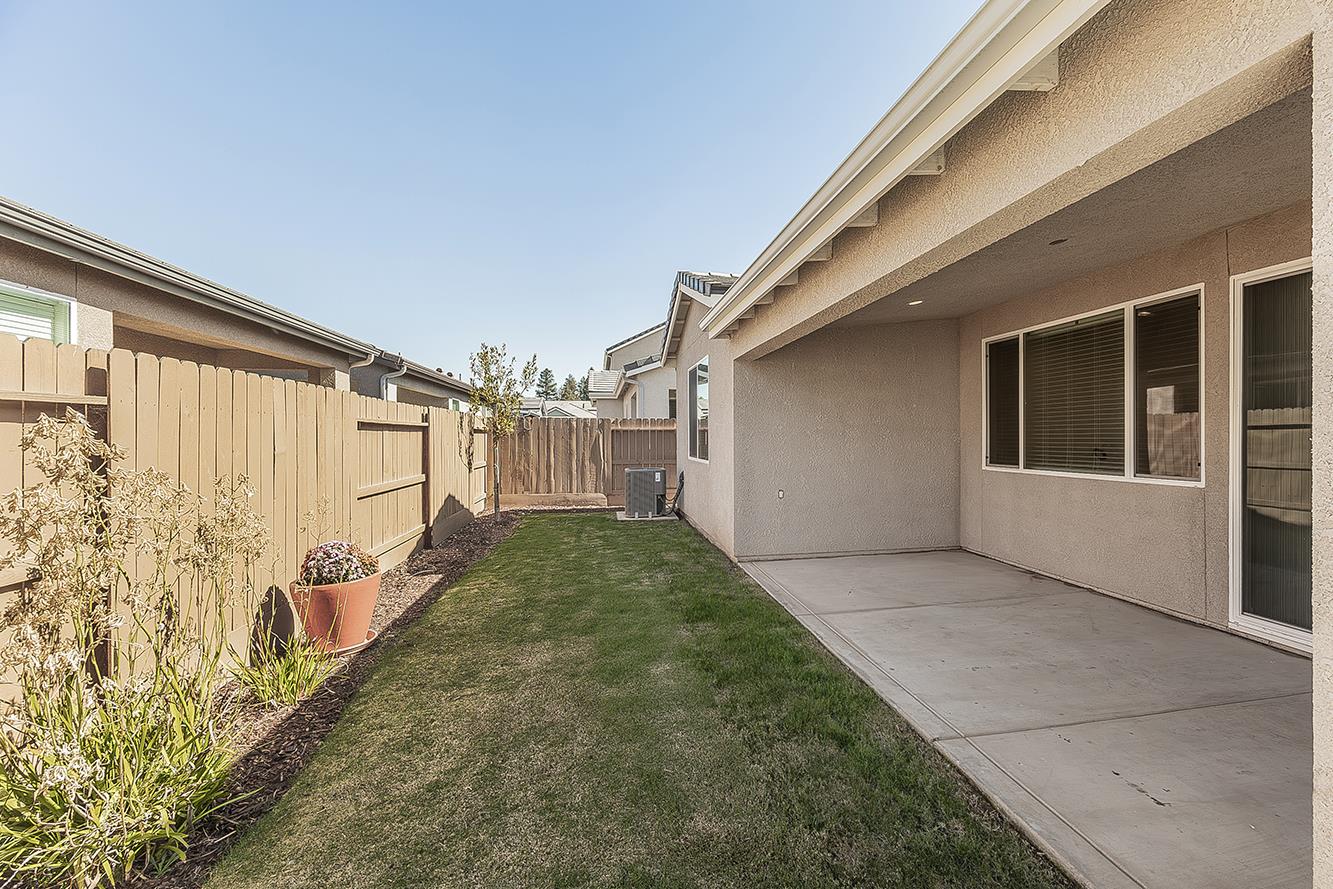 4161 Mitchell Ave, Clovis, CA 93619