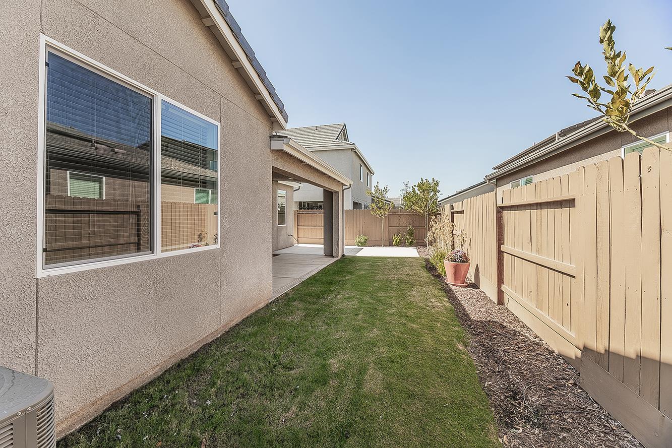 4161 Mitchell Ave, Clovis, CA 93619