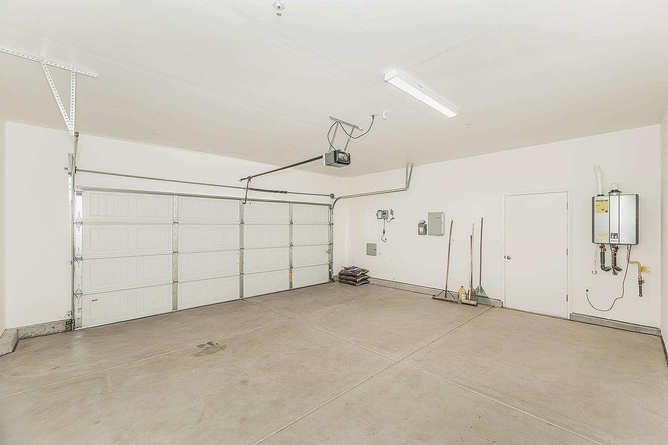 4161 Mitchell Ave, Clovis, CA 93619