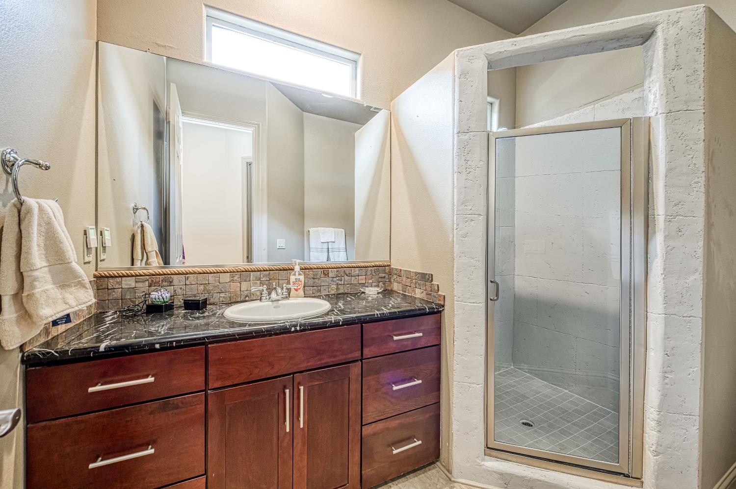 11003 E Egret, Clovis, CA 93619