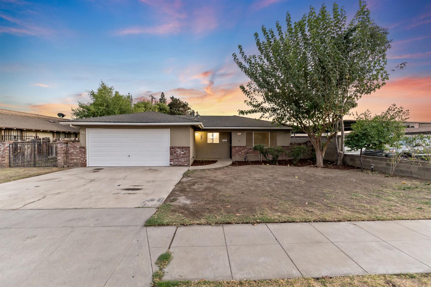 4560 E Fountain Way, Fresno, CA 93726