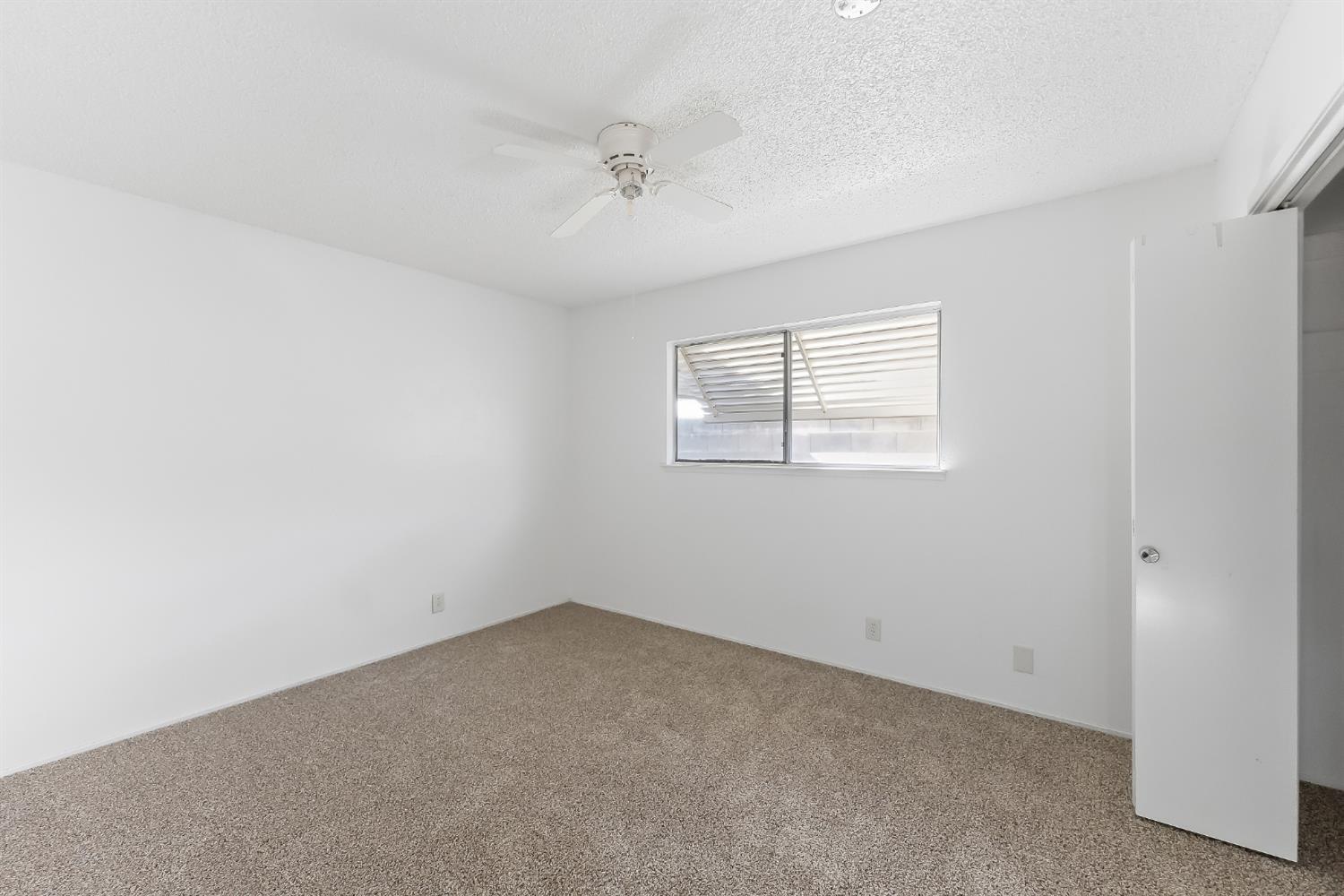 4560 E Fountain Way, Fresno, CA 93726