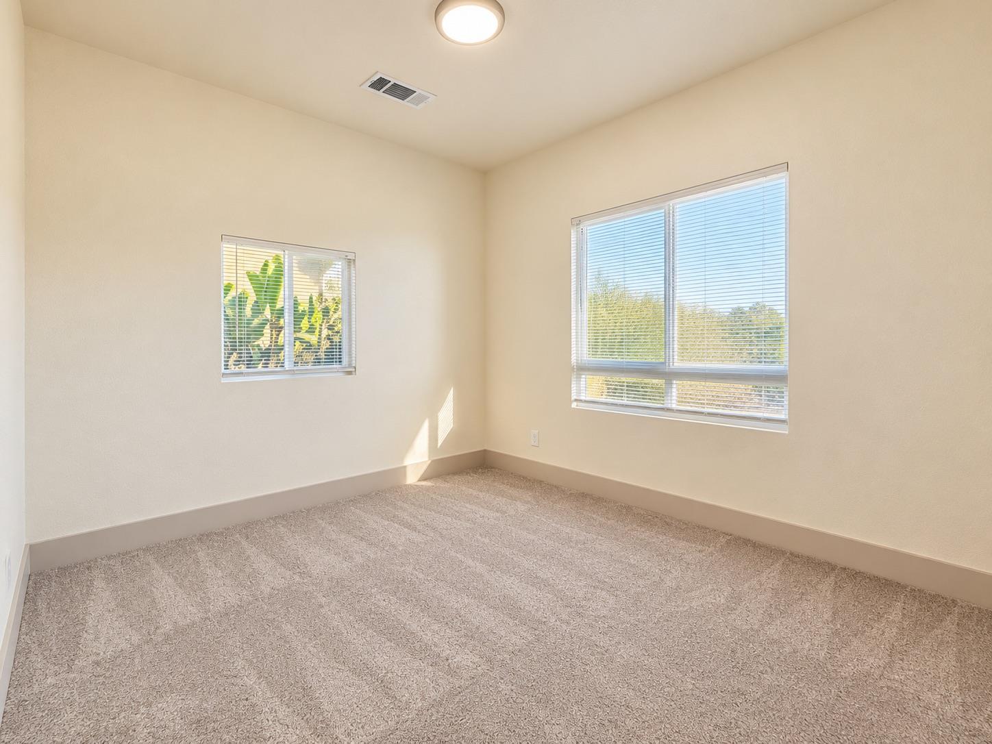 2837 E Grant Ave, Fresno, CA 93701