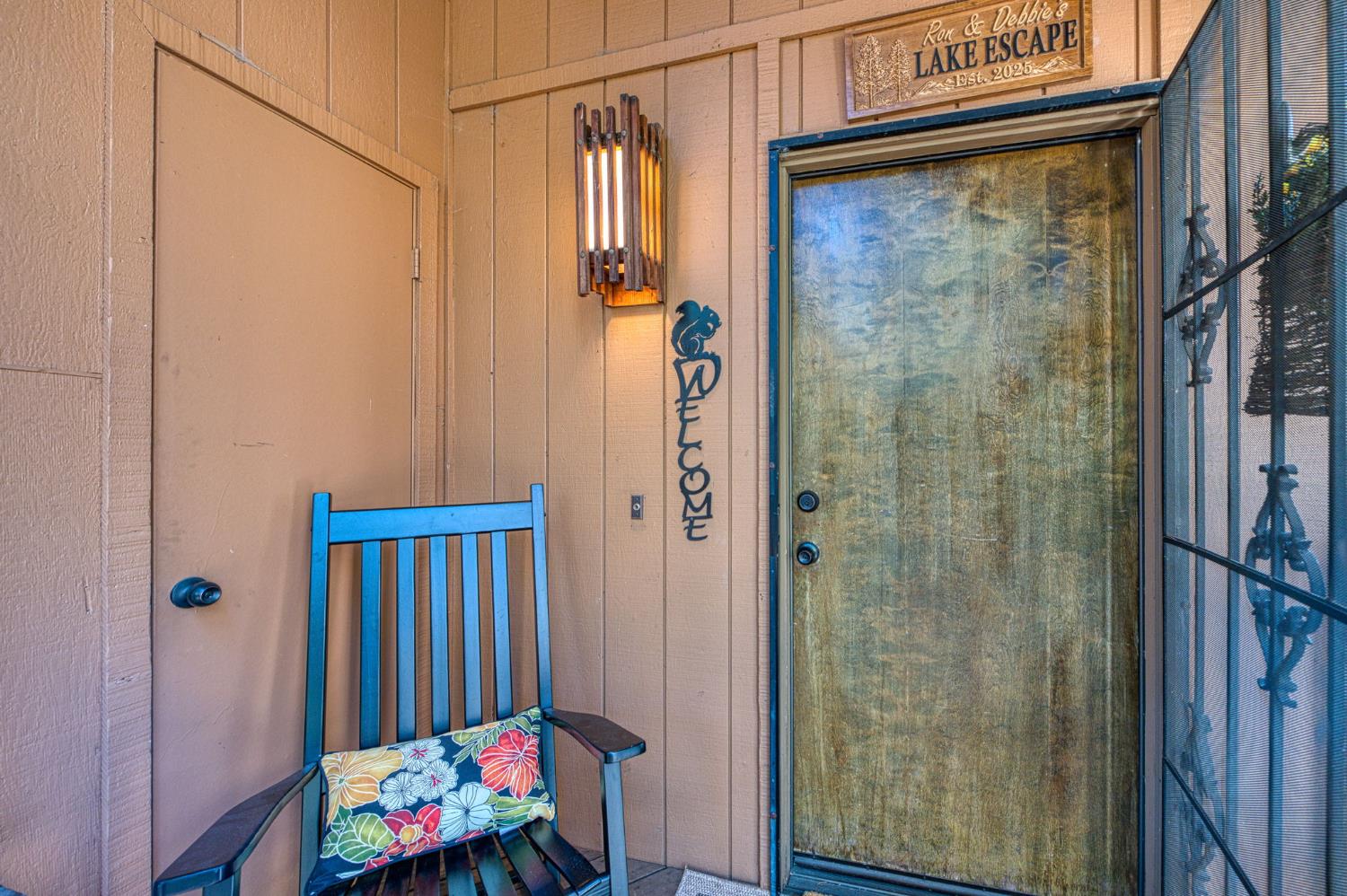 40744 Oakwoods Ln, Shaver Lake, CA 93664