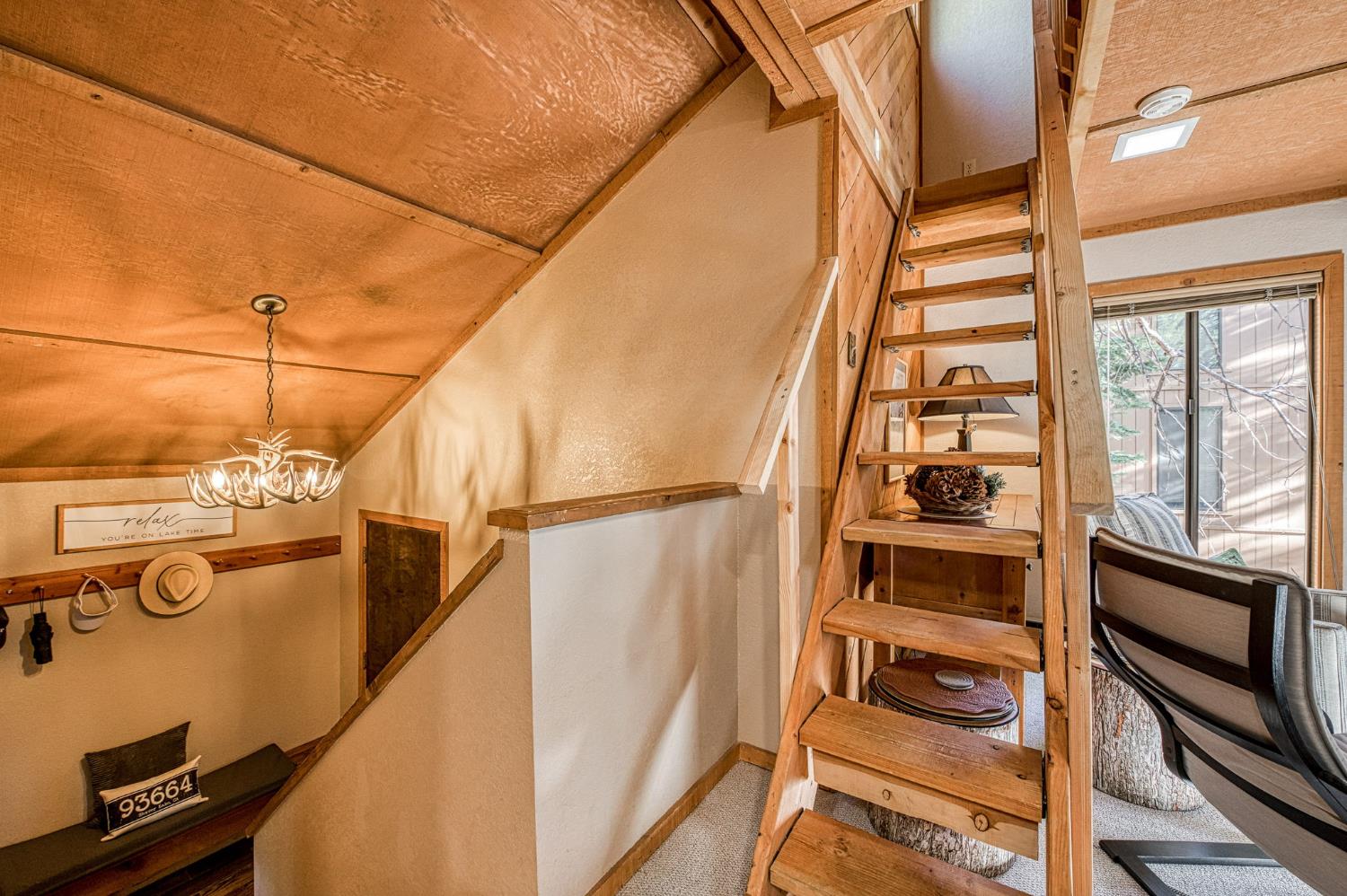 40744 Oakwoods Ln, Shaver Lake, CA 93664