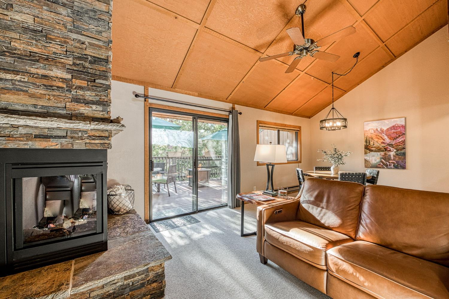 40744 Oakwoods Ln, Shaver Lake, CA 93664