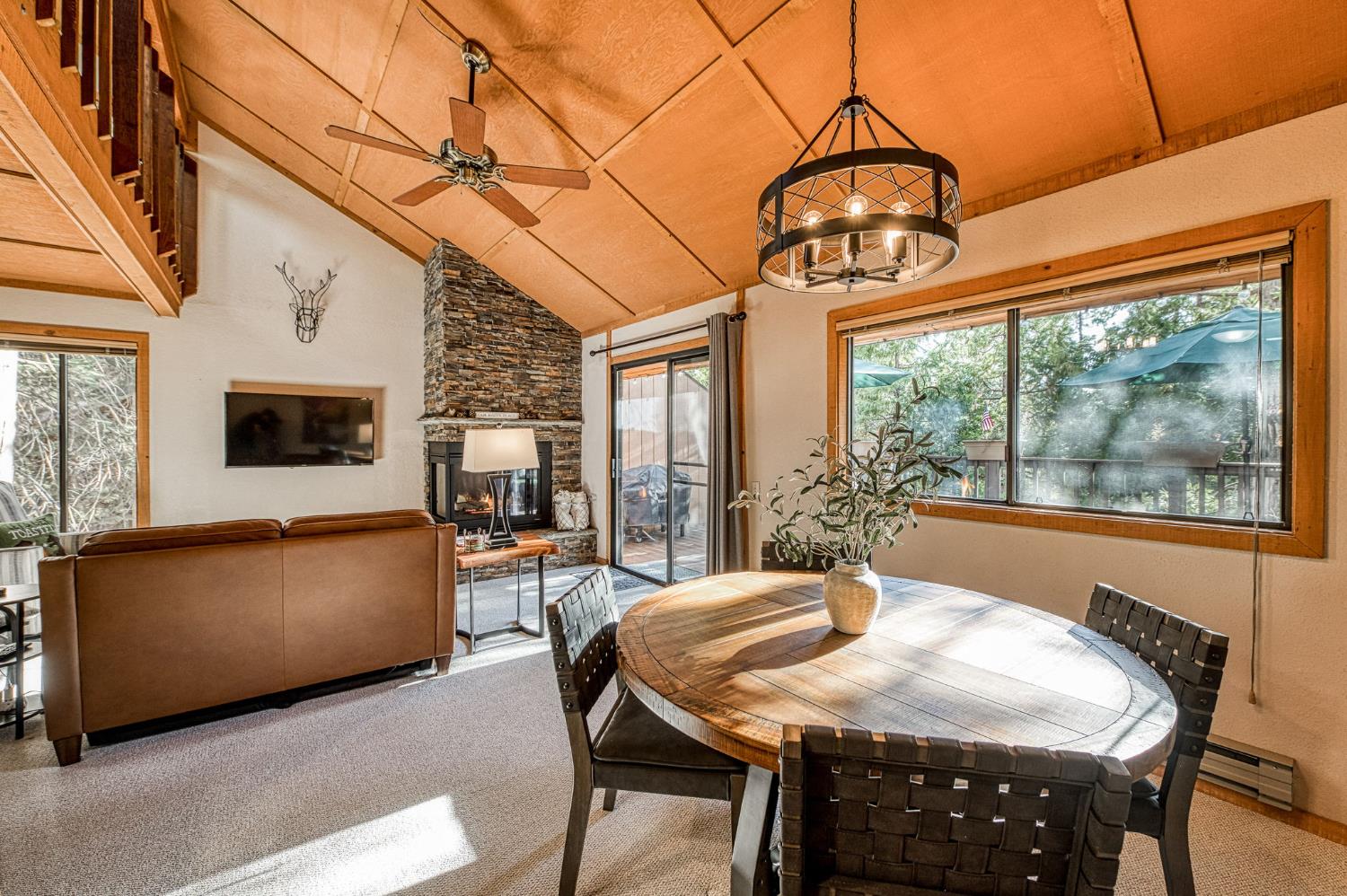 40744 Oakwoods Ln, Shaver Lake, CA 93664