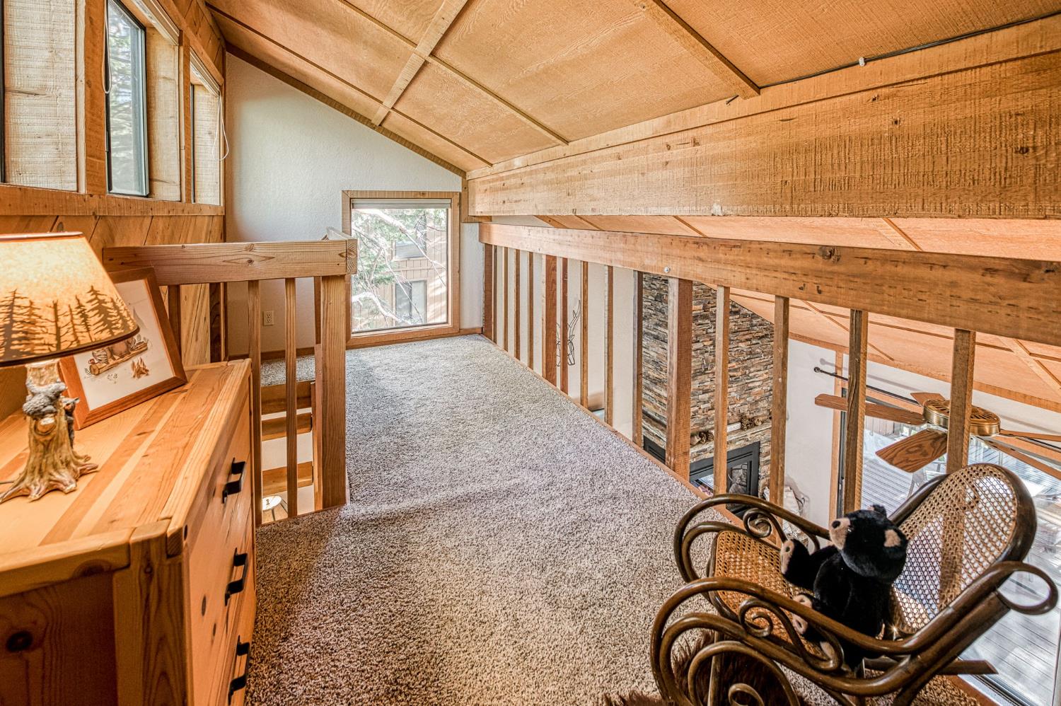 40744 Oakwoods Ln, Shaver Lake, CA 93664