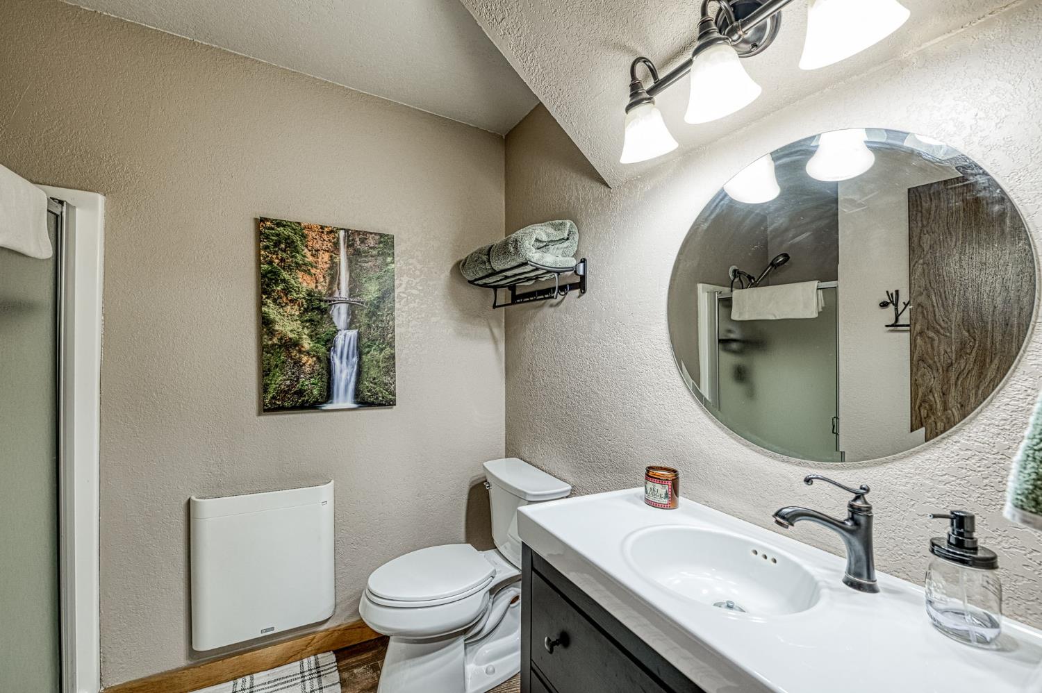 40744 Oakwoods Ln, Shaver Lake, CA 93664