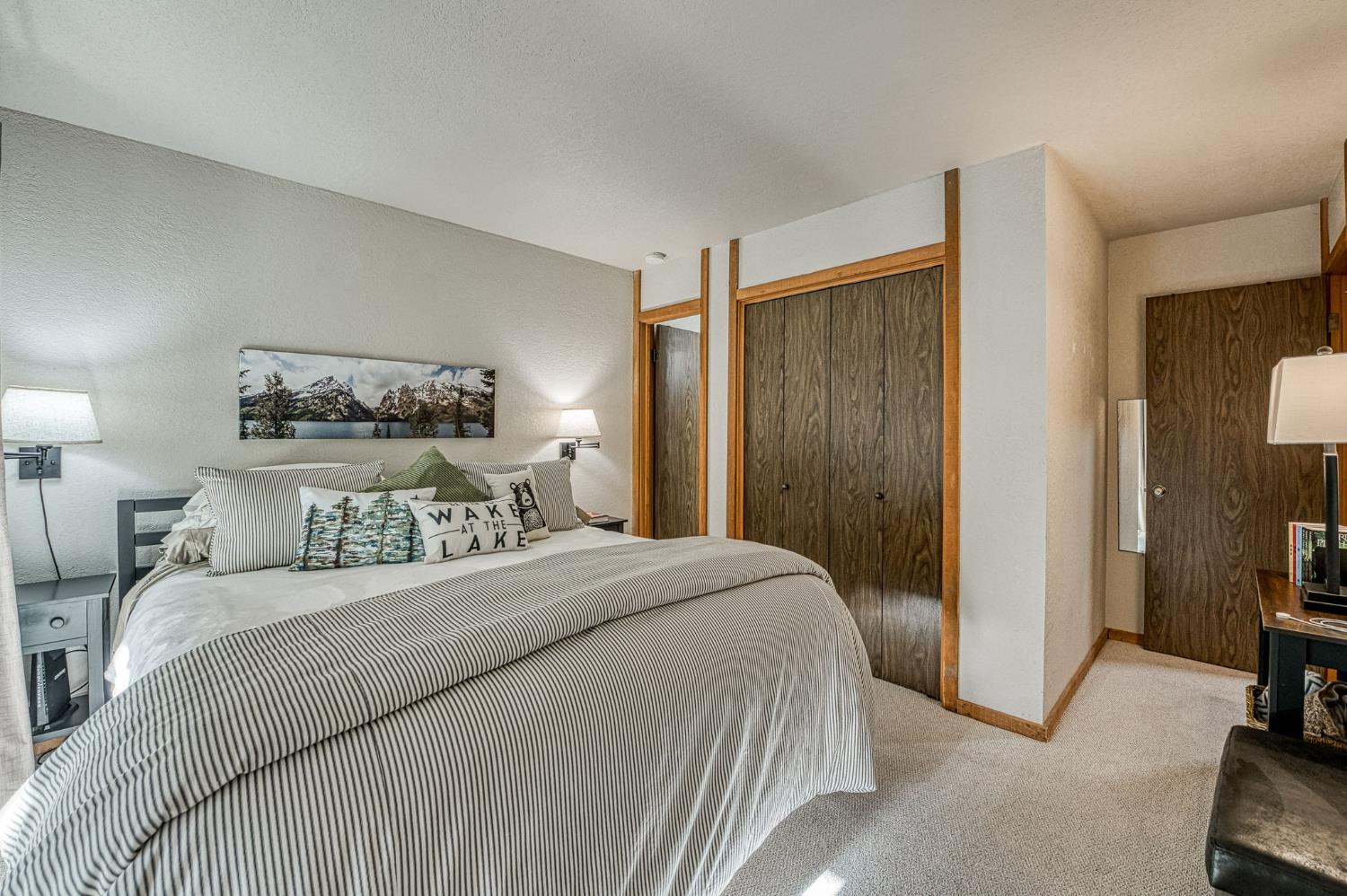 40744 Oakwoods Ln, Shaver Lake, CA 93664