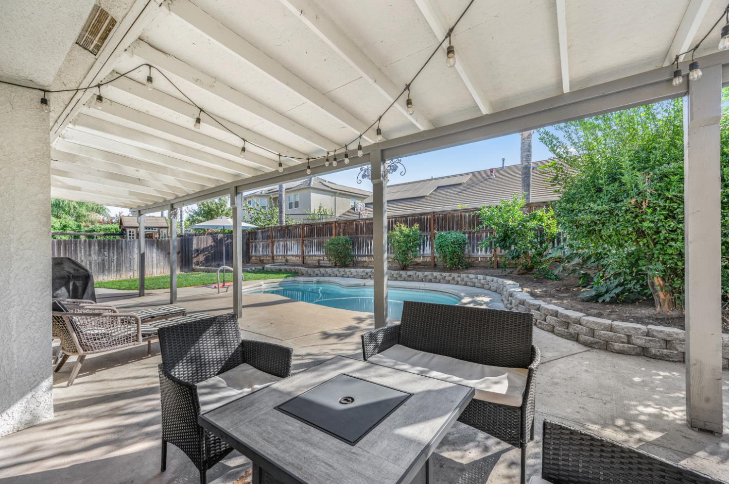 7276 N Gregory Ave, Fresno, CA 93722