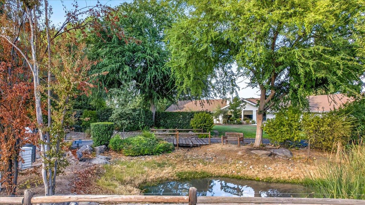 6668 Forrestal Ave, Clovis, CA 93619