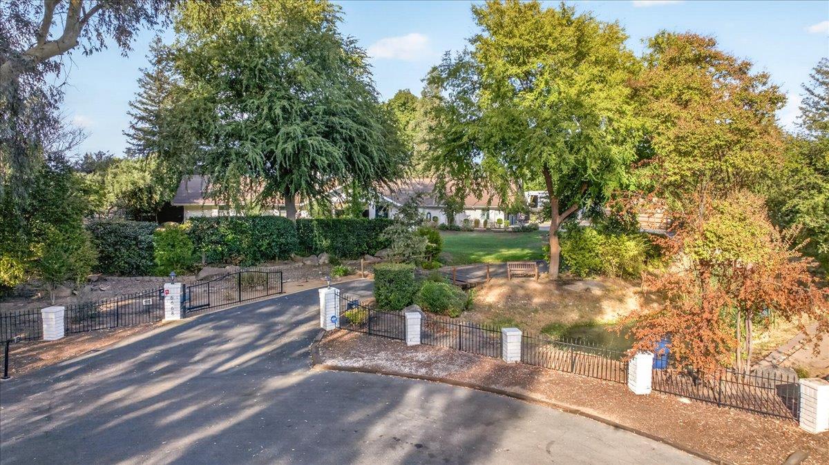 6668 Forrestal Ave, Clovis, CA 93619