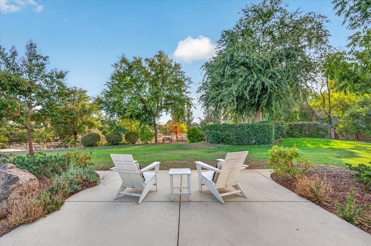 6668 Forrestal Ave, Clovis, CA 93619